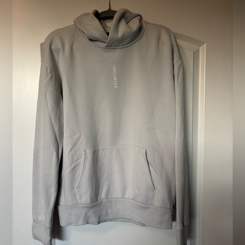 Hollister hoodie size L